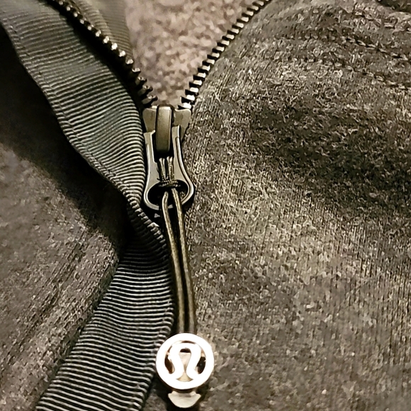 🔥RARE -Lululemon Scuba Hoodie 🌟Detachable Hood🌟 Size-6 - NWOT 🍋🔥 - Picture 11 of 12